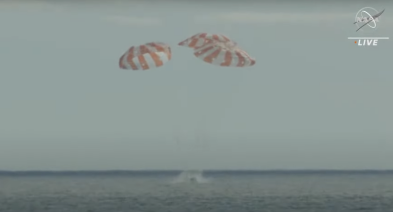 ¡Éxito! La cápsula Orión de la NASA finalmente amerizó en el Pacífico